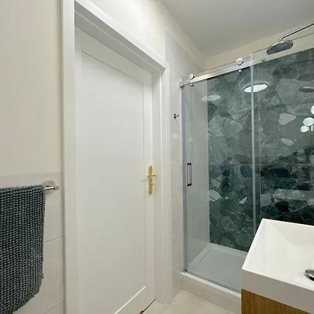 Apartment Seredino Blue Apartment- Modern Comfort In A Quiet Location, 5 Minutes To Old Town & Seaside