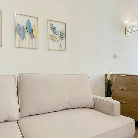 Apartment Seredino Blue Apartment- Modern Comfort In A Quiet Location, 5 Minutes To Old Town & Seaside *